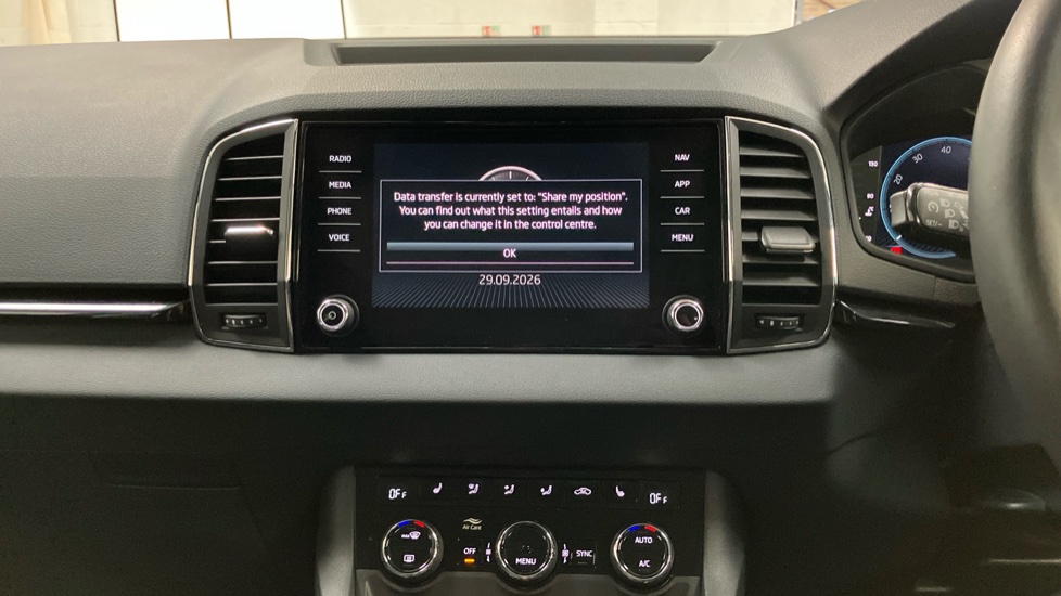 Skoda Karoq 1.5 TSI SE L 5dr DSG Petrol Estate - Image 8