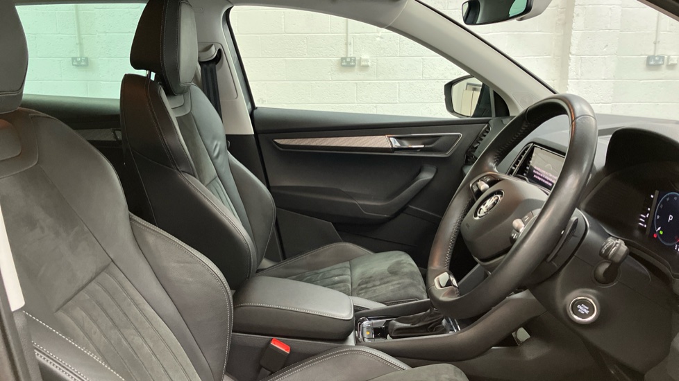 Skoda Karoq 1.5 TSI SE L 5dr DSG Petrol Estate - Image 11