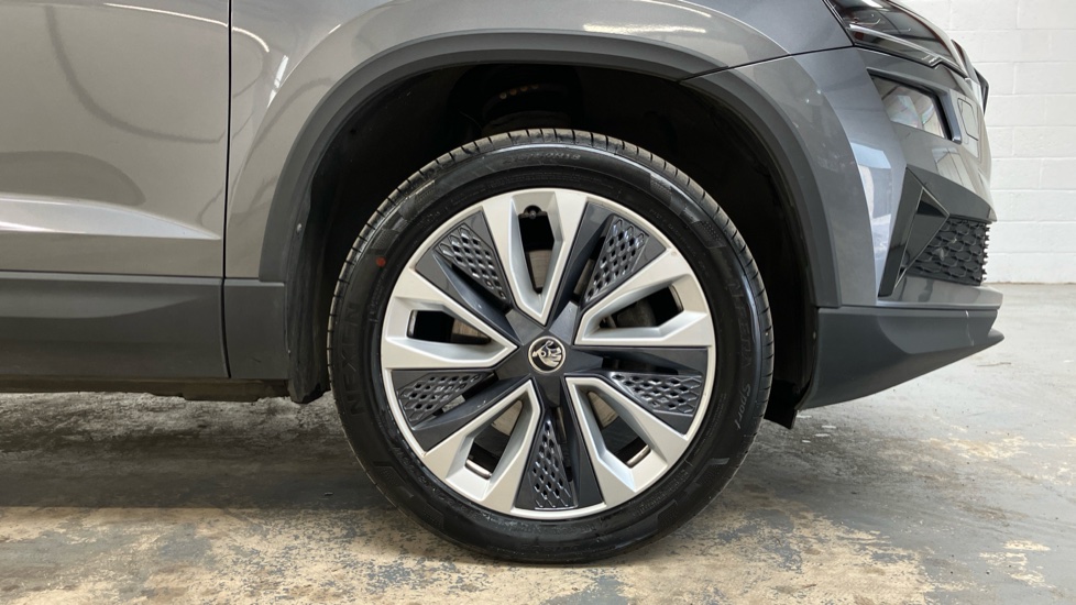 Skoda Karoq 1.5 TSI SE L 5dr DSG Petrol Estate - Image 14