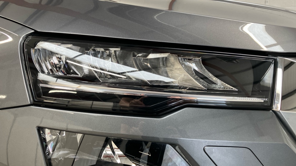Skoda Karoq 1.5 TSI SE L 5dr DSG Petrol Estate - Image 23