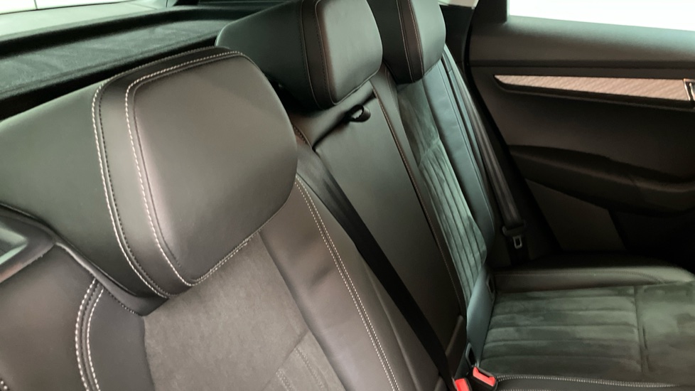 Skoda Karoq 1.5 TSI SE L 5dr DSG Petrol Estate - Image 31