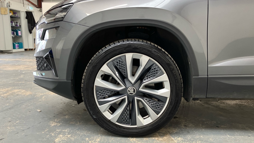 Skoda Karoq 1.5 TSI SE L 5dr DSG Petrol Estate - Image 39