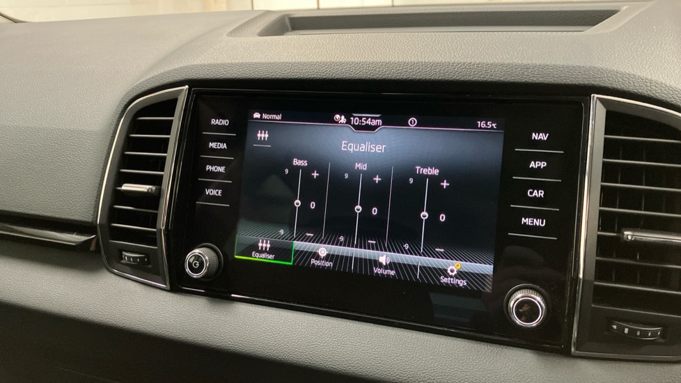 Skoda Karoq 1.5 TSI SE L 5dr DSG Petrol Estate - Image 52