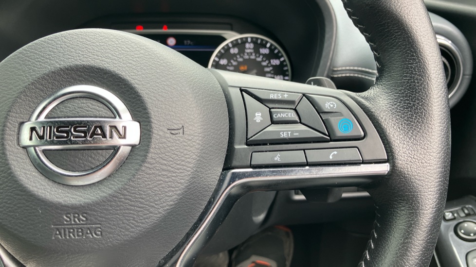 Nissan Juke 1.0 DiG-T Tekna 5dr DCT Petrol Hatchback - Image 18