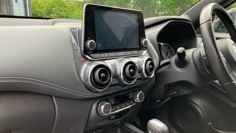 Nissan Juke 1.0 DiG-T Tekna 5dr DCT Petrol Hatchback - Image 64