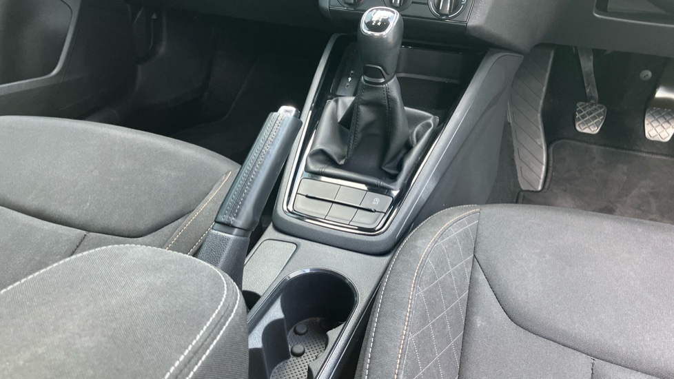 Skoda Kamiq 1.0 TSI 95 SE 5dr Petrol Hatchback - Image 53