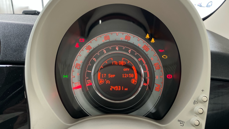 Fiat 500 1.0 Mild Hybrid 3dr Petrol Hatchback - Image 9