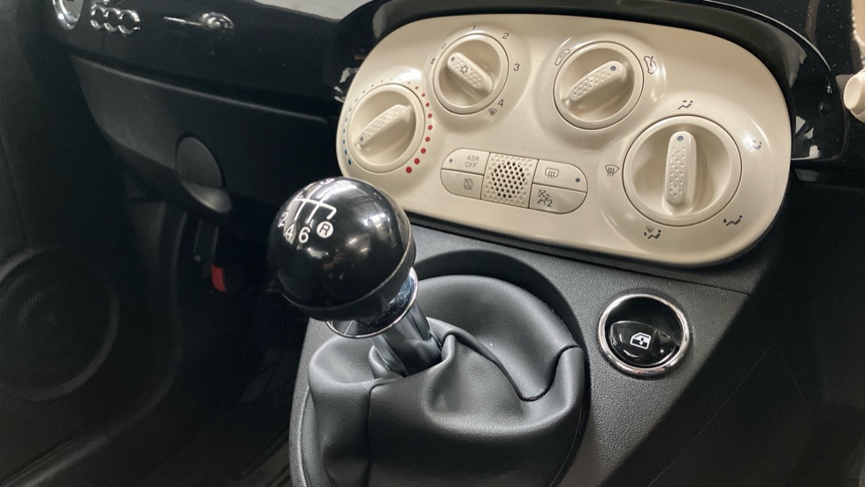 Fiat 500 1.0 Mild Hybrid 3dr Petrol Hatchback - Image 10