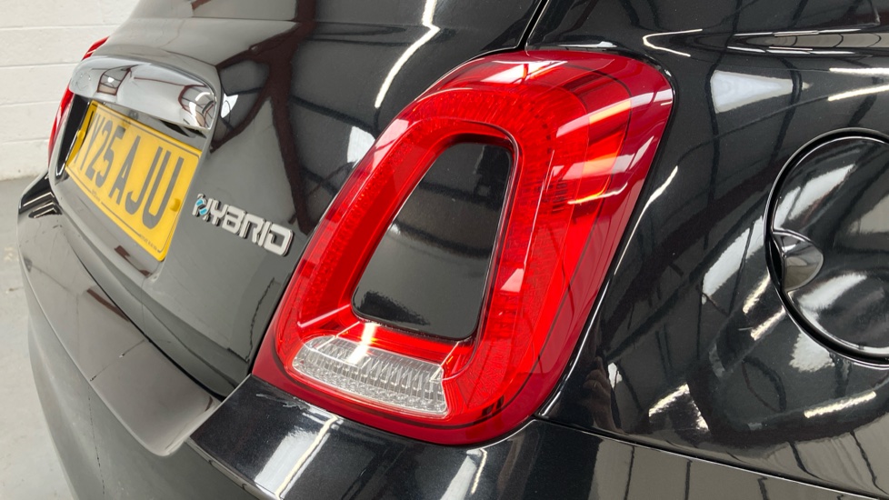 Fiat 500 1.0 Mild Hybrid 3dr Petrol Hatchback - Image 22