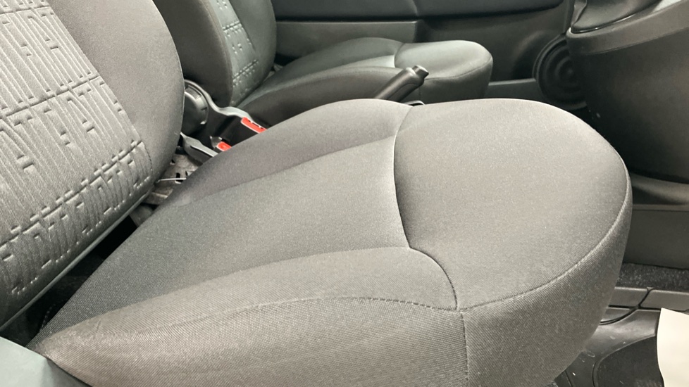 Fiat 500 1.0 Mild Hybrid 3dr Petrol Hatchback - Image 32