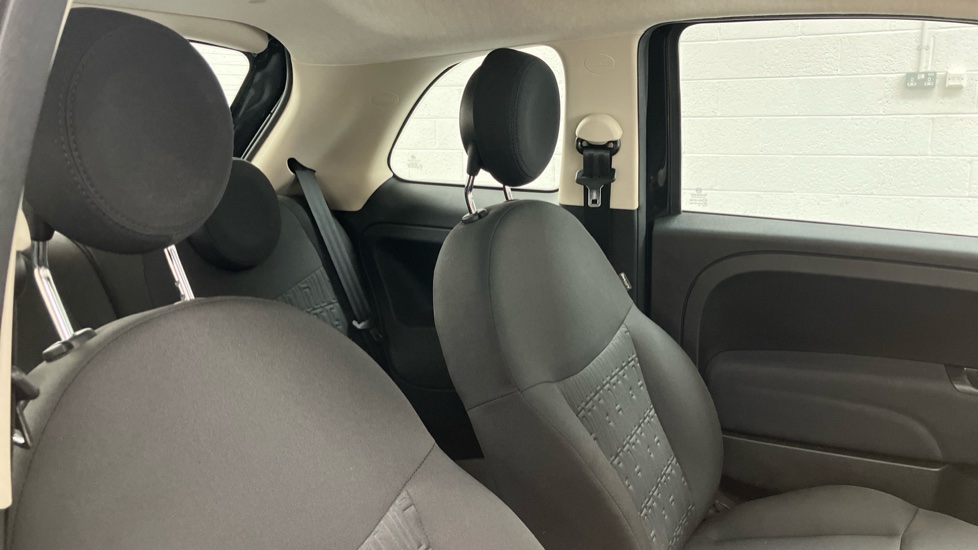 Fiat 500 1.0 Mild Hybrid 3dr Petrol Hatchback - Image 33