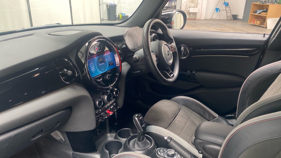 MINI Hatchback 1.5 Cooper Sport Premium 5dr Auto Petrol Hatchback - Image 8