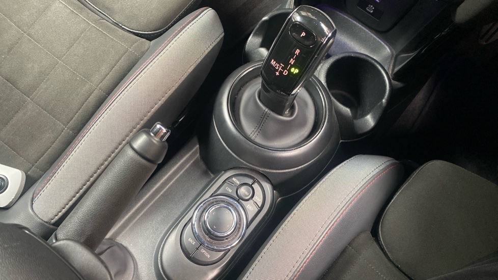 MINI Hatchback 1.5 Cooper Sport Premium 5dr Auto Petrol Hatchback - Image 11