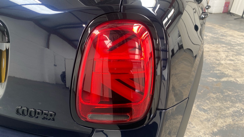 MINI Hatchback 1.5 Cooper Sport Premium 5dr Auto Petrol Hatchback - Image 23