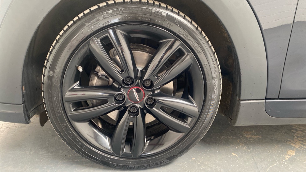 MINI Hatchback 1.5 Cooper Sport Premium 5dr Auto Petrol Hatchback - Image 28