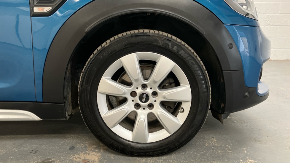 MINI Countryman 1.5 Cooper 5dr Auto Petrol Hatchback - Image 28