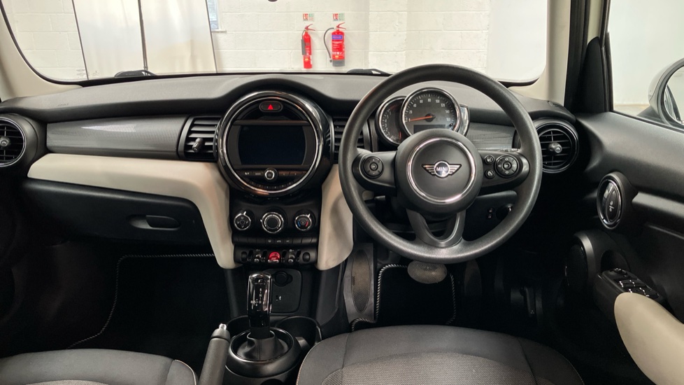 MINI Hatchback 1.5 Cooper II 5dr Auto Petrol Hatchback - Image 10