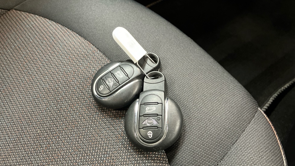 MINI Hatchback 1.5 Cooper II 5dr Auto Petrol Hatchback - Image 20