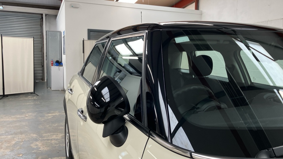 MINI Hatchback 1.5 Cooper II 5dr Auto Petrol Hatchback - Image 23