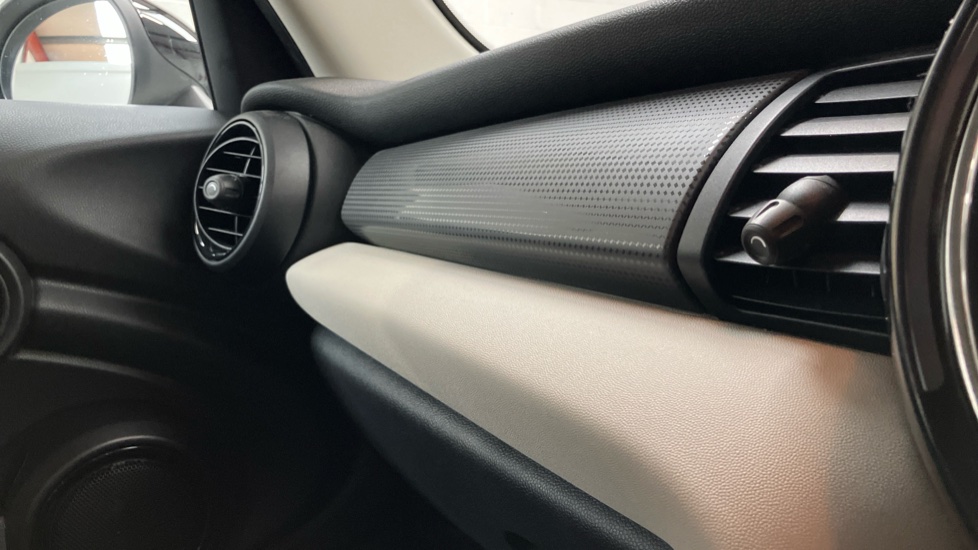 MINI Hatchback 1.5 Cooper II 5dr Auto Petrol Hatchback - Image 38