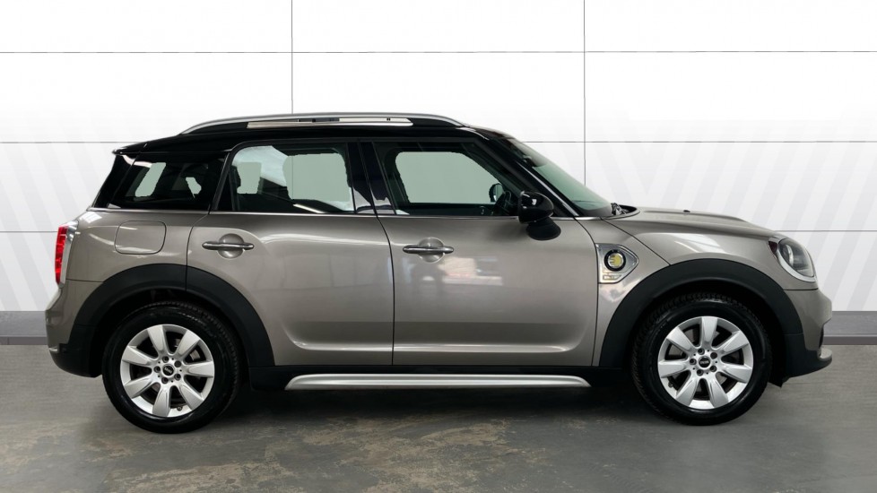 MINI Countryman 1.5 Cooper S E ALL4 PHEV 5dr Auto Hatchback - Image 5