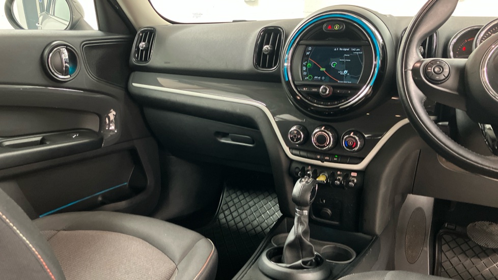 MINI Countryman 1.5 Cooper S E ALL4 PHEV 5dr Auto Hatchback - Image 14