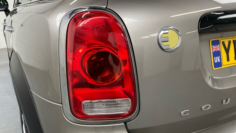 MINI Countryman 1.5 Cooper S E ALL4 PHEV 5dr Auto Hatchback - Image 23
