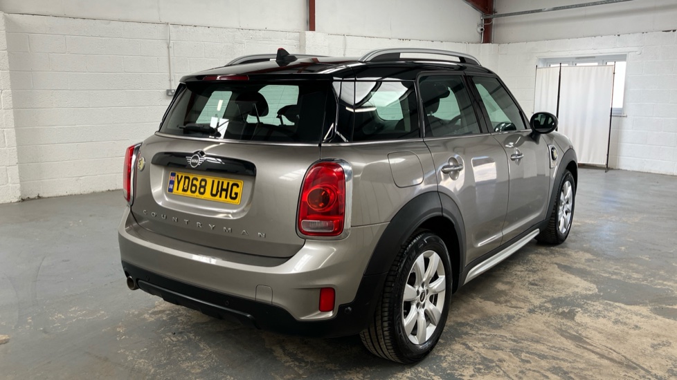 MINI Countryman 1.5 Cooper S E ALL4 PHEV 5dr Auto Hatchback - Image 30
