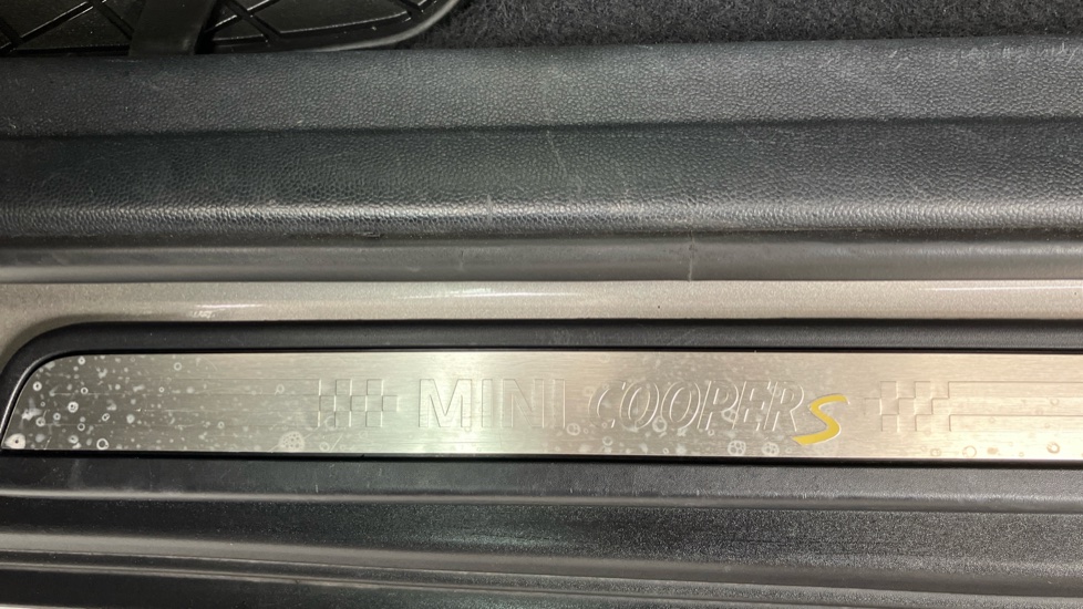 MINI Countryman 1.5 Cooper S E ALL4 PHEV 5dr Auto Hatchback - Image 40