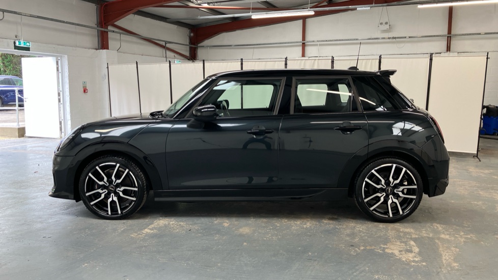 MINI Cooper 1.5 C Sport 5dr Auto Petrol Hatchback - Image 33