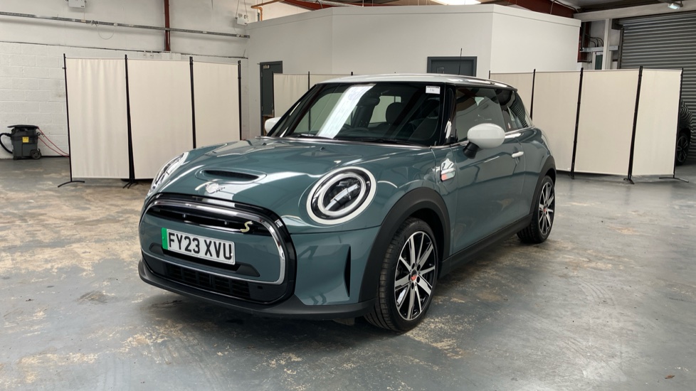 MINI Hatchback 135kW Cooper S Multitone Edition 33kWh 3dr Auto Electric Hatchback - Image 28