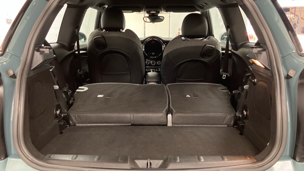 MINI Hatchback 135kW Cooper S Multitone Edition 33kWh 3dr Auto Electric Hatchback - Image 45
