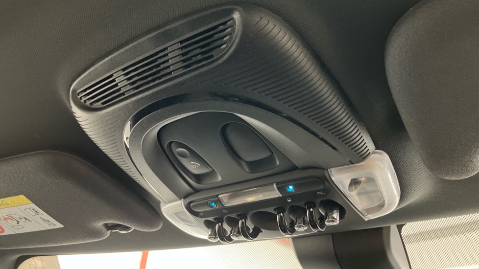 MINI Hatchback 135kW Cooper S Multitone Edition 33kWh 3dr Auto Electric Hatchback - Image 65