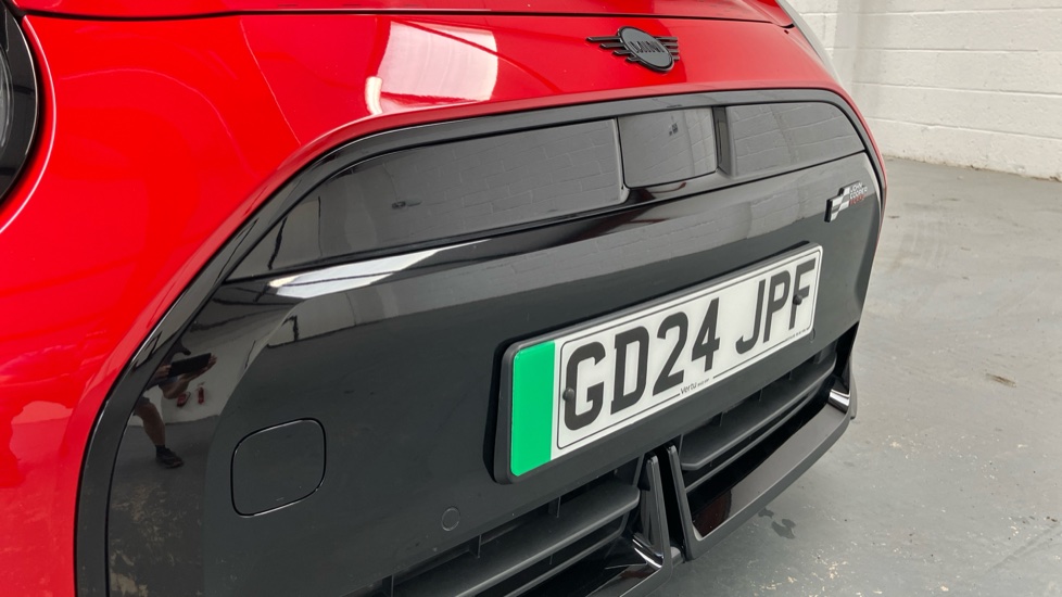 MINI Cooper 160kW SE Sport 54kWh 3dr Auto Electric Hatchback - Image 29