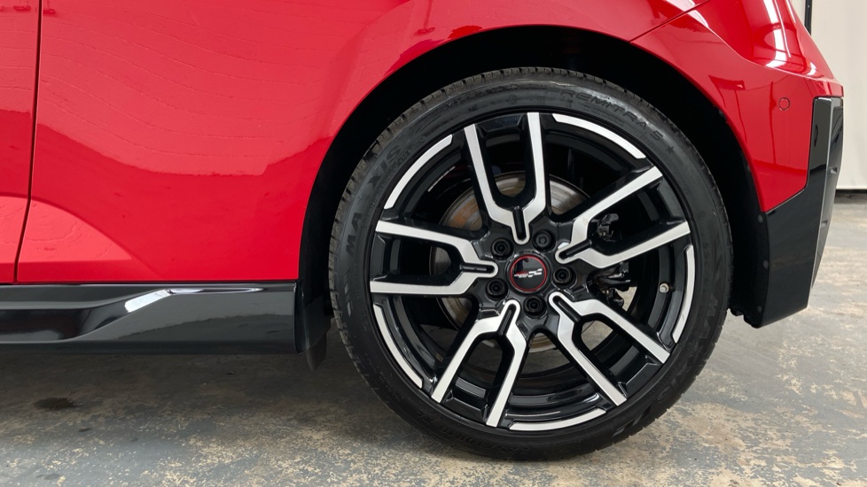 MINI Cooper 160kW SE Sport 54kWh 3dr Auto Electric Hatchback - Image 35