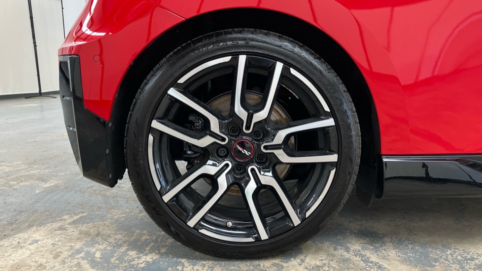 MINI Cooper 160kW SE Sport 54kWh 3dr Auto Electric Hatchback - Image 39