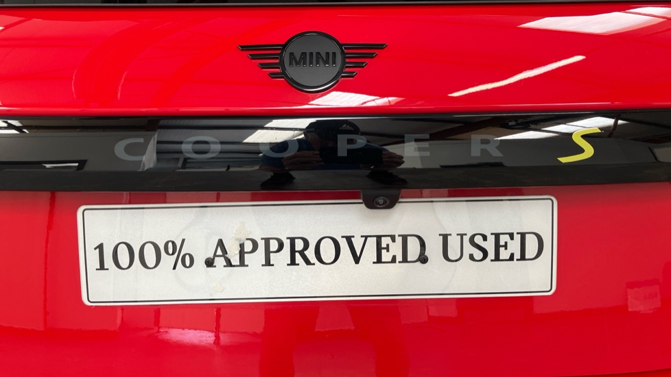 MINI Cooper 160kW SE Sport 54kWh 3dr Auto Electric Hatchback - Image 87