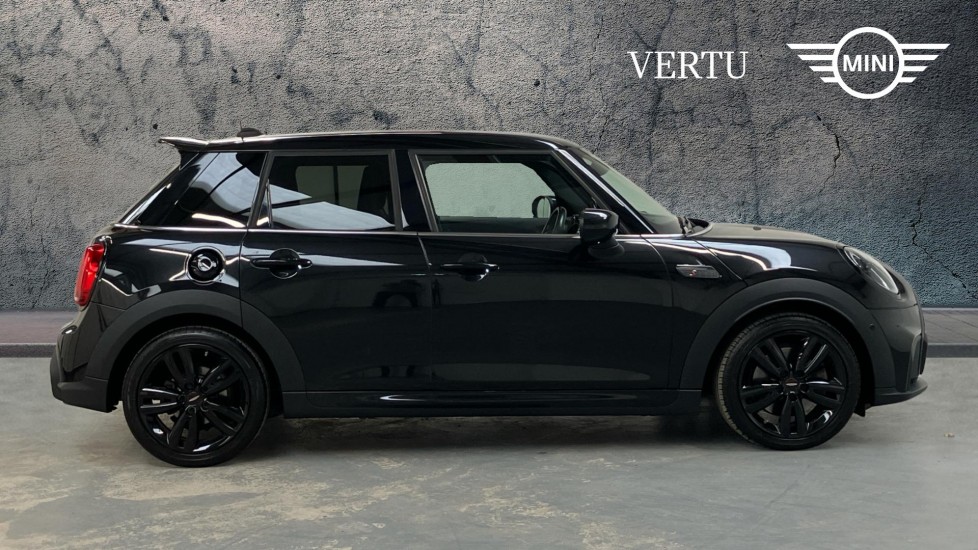MINI Hatchback 2.0 Cooper S Sport 5dr Auto [Comfort/Nav Pack] Petrol Hatchback - Image 3