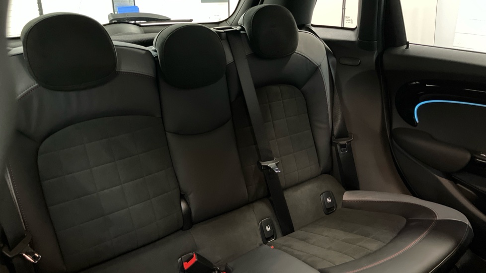 MINI Hatchback 2.0 Cooper S Sport 5dr Auto [Comfort/Nav Pack] Petrol Hatchback - Image 12