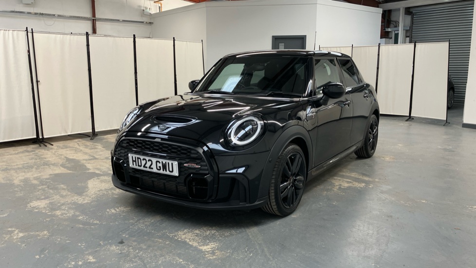 MINI Hatchback 2.0 Cooper S Sport 5dr Auto [Comfort/Nav Pack] Petrol Hatchback - Image 30