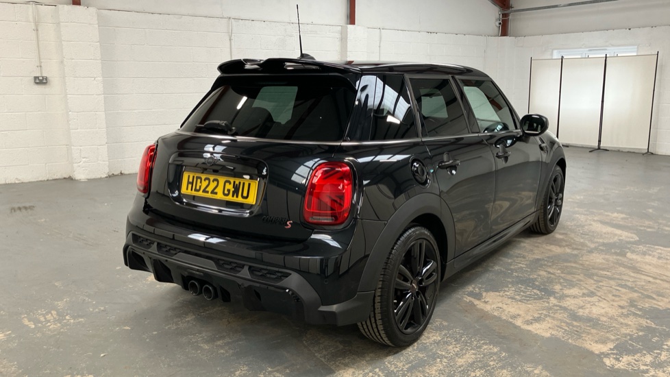 MINI Hatchback 2.0 Cooper S Sport 5dr Auto [Comfort/Nav Pack] Petrol Hatchback - Image 34