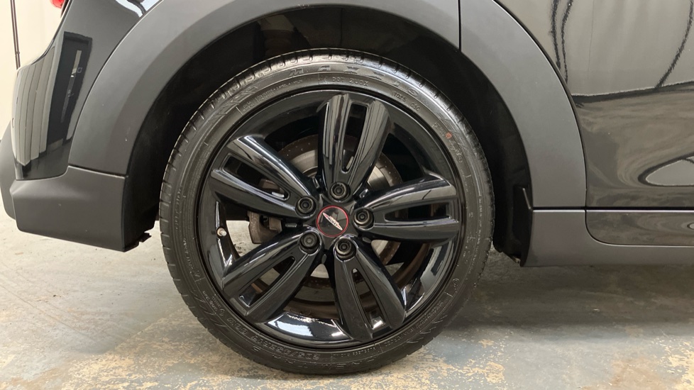 MINI Hatchback 2.0 Cooper S Sport 5dr Auto [Comfort/Nav Pack] Petrol Hatchback - Image 35
