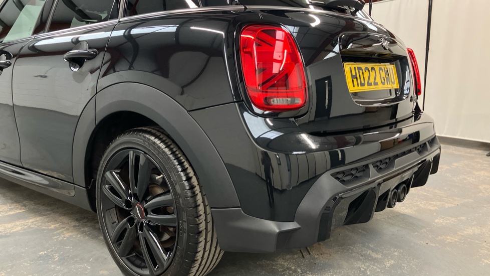 MINI Hatchback 2.0 Cooper S Sport 5dr Auto [Comfort/Nav Pack] Petrol Hatchback - Image 37