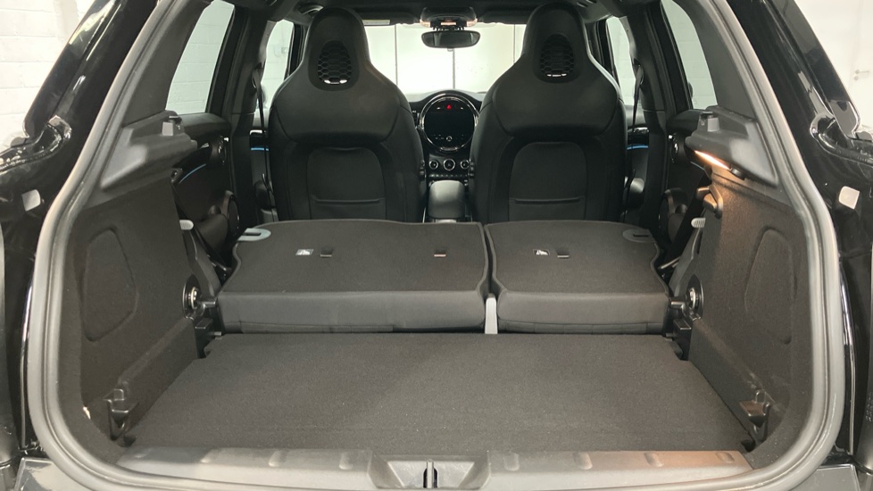 MINI Hatchback 2.0 Cooper S Sport 5dr Auto [Comfort/Nav Pack] Petrol Hatchback - Image 44