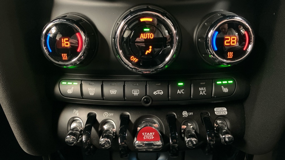 MINI Hatchback 2.0 Cooper S Sport 5dr Auto [Comfort/Nav Pack] Petrol Hatchback - Image 64