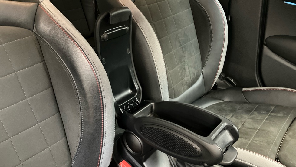 MINI Hatchback 2.0 Cooper S Sport 5dr Auto [Comfort/Nav Pack] Petrol Hatchback - Image 69