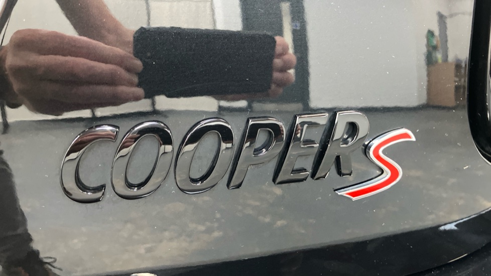 MINI Hatchback 2.0 Cooper S Sport 5dr Auto [Comfort/Nav Pack] Petrol Hatchback - Image 75