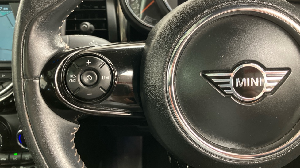 MINI Hatchback 1.5 Cooper Exclusive II 3dr Auto Petrol Hatchback - Image 17