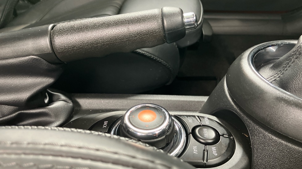MINI Hatchback 1.5 Cooper Exclusive II 3dr Auto Petrol Hatchback - Image 19