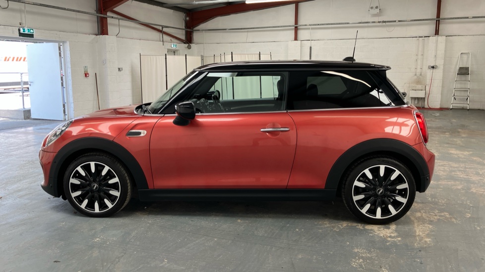 MINI Hatchback 1.5 Cooper Exclusive II 3dr Auto Petrol Hatchback - Image 36